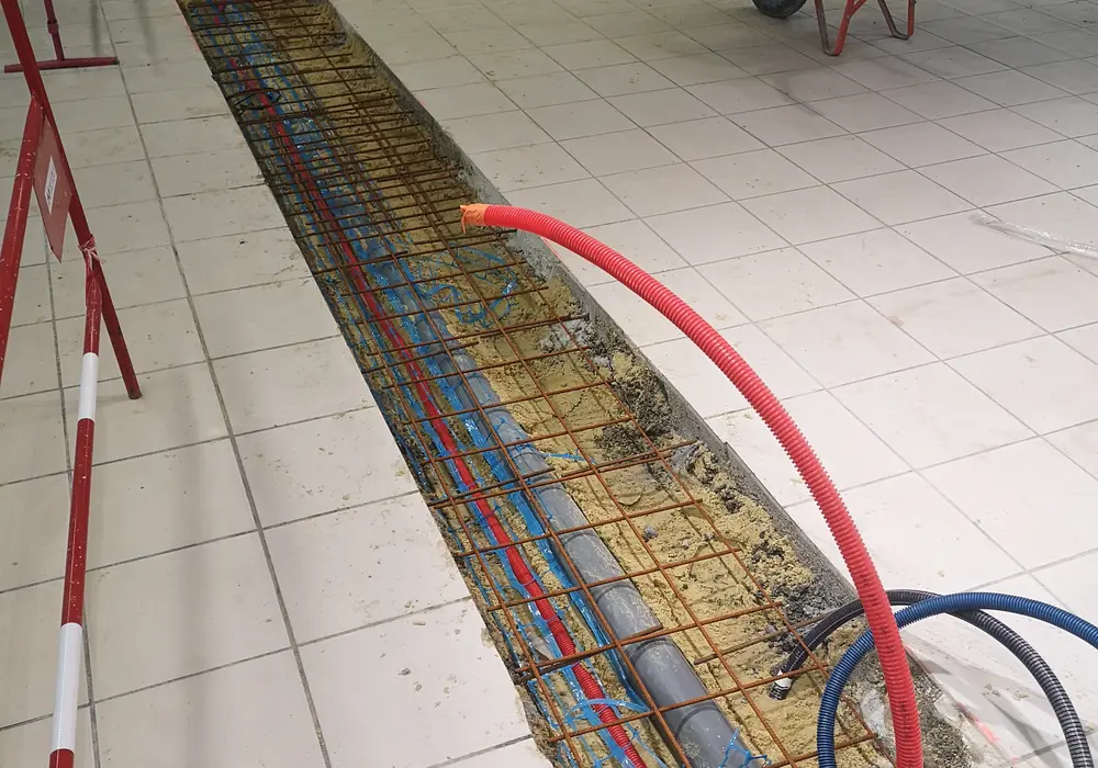 Travaux dans magasin en activité