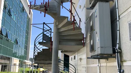 Escalier Hélicoïdal pour nouvelle sortie de secours Escalier Hélicoïdal pour nouvelle sortie de secours