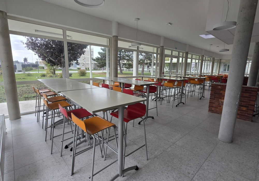 Restructuration et extension de l’espace de restauration de la cité scolaire Maurois - Deauville